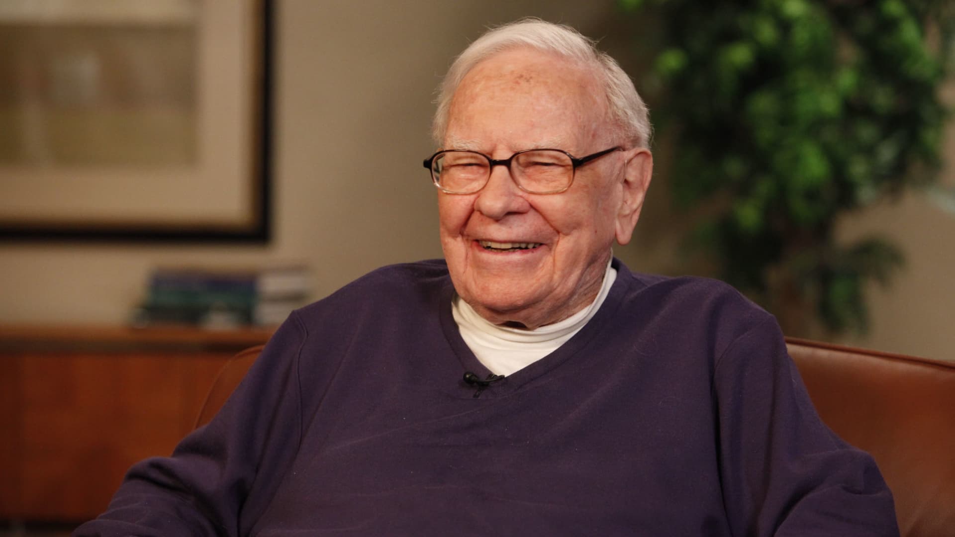 Warren Buffett says he’s still making calls on investments at Berkshire, flags ‘tiny’ new buy