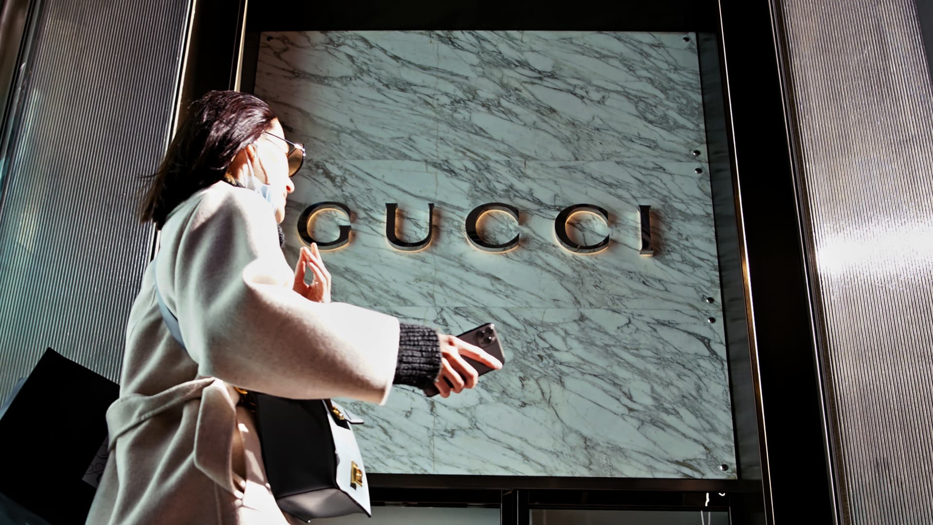 Kering stock slumps 6% after Gucci sales drop, Iran war weighs on earnings